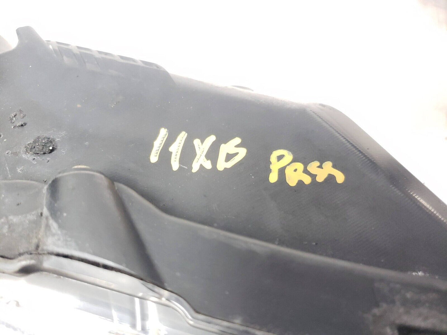 08 - 15 Scion Xb Headlight Driver Passenger Side Pair OEM