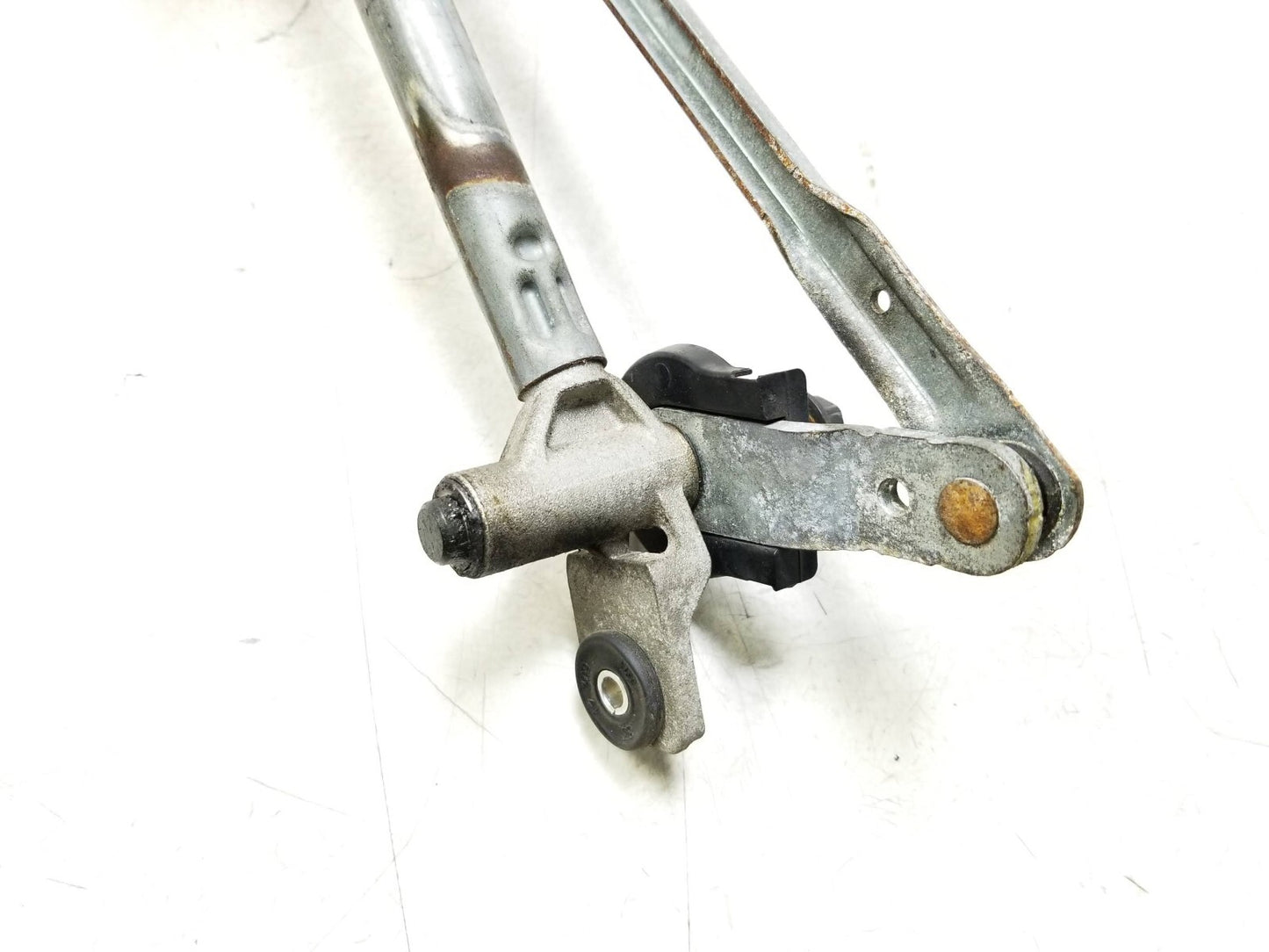 2011 - 2016 Kia Sportage Windshield Wiper Motor & Linkage Transmission OEM