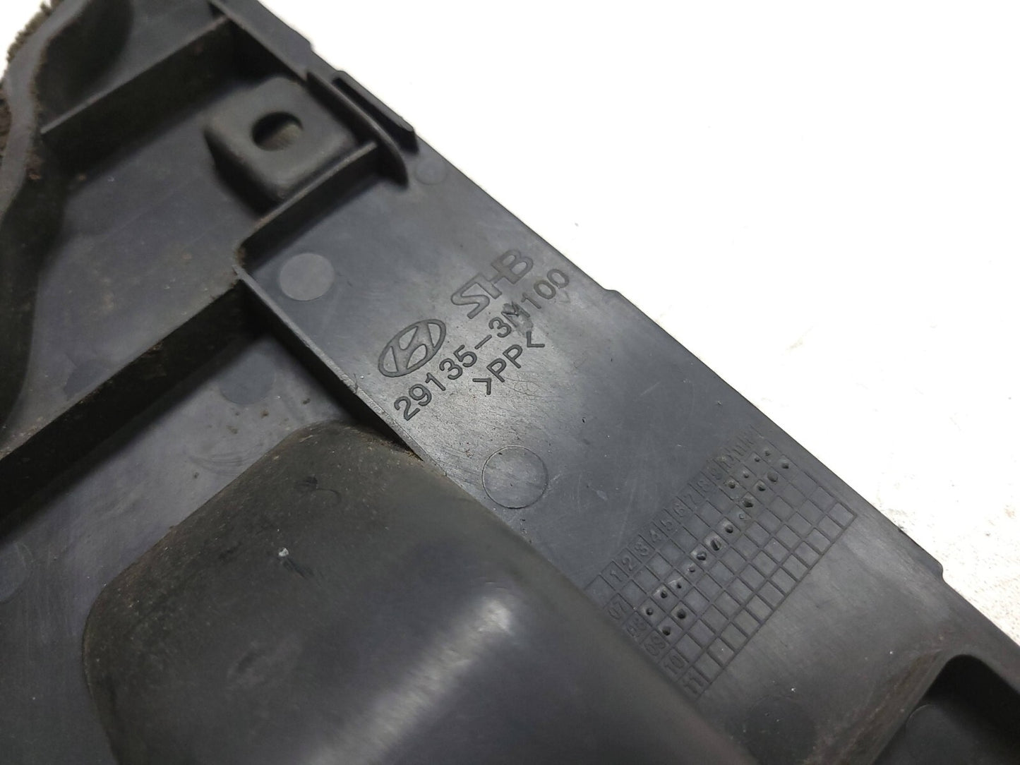 09-14 Hyundai Genesis Air Guard Left & Right Pair OEM Sedan