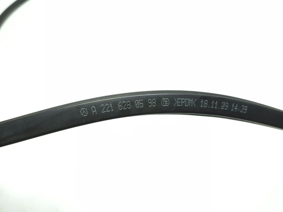 2011 Mercedes S400 W221 Front Hood Weatherstrip Rubber Seal OEM