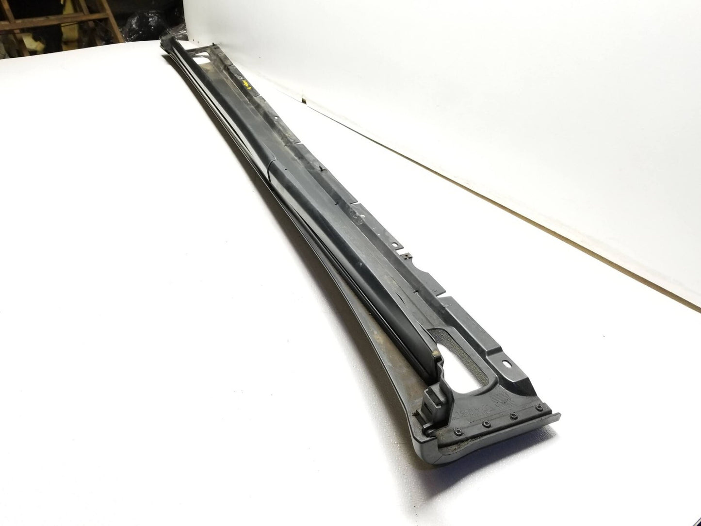 2011 - 2014 Porsche Cayenne Left Driver Side Rocker Panel Skirt Molding OEM