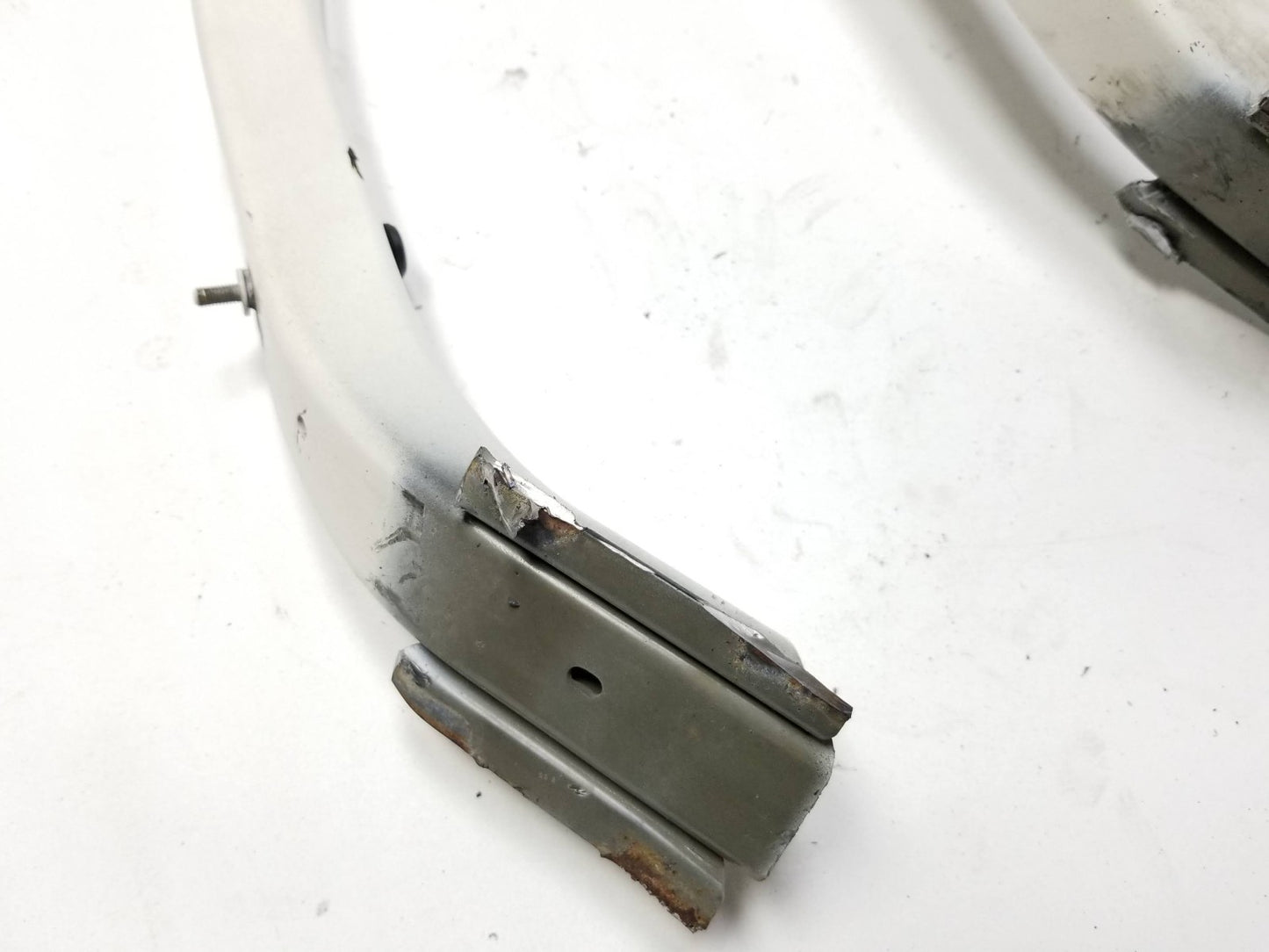 2012 Jeep Grand Cherokee Fender Bracket OEM