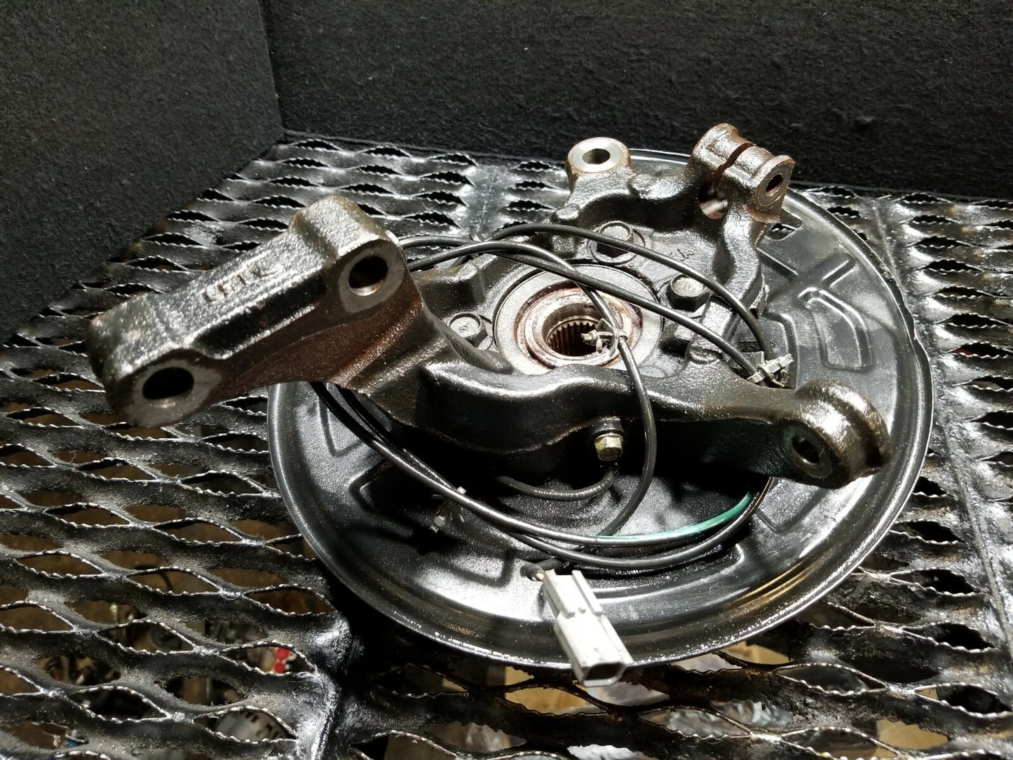 2017 Nissan Sentra Front Spindle Knuckle Wheel Hub Left Driver Side OEM