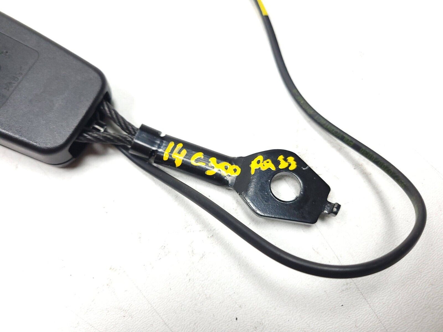 08-14 Mercedes C300 W204 Front Passenger Seat Belt Buckle OEM