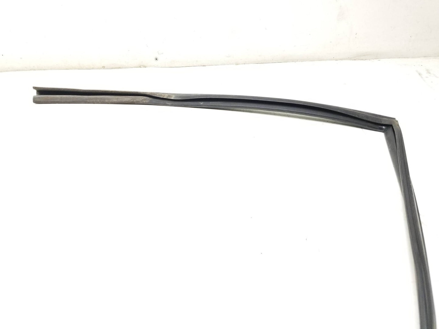 2008 - 2015 Nissan Rogue Rear Door Weatherstrip Seal Driver Side Lh 3pcs OEM