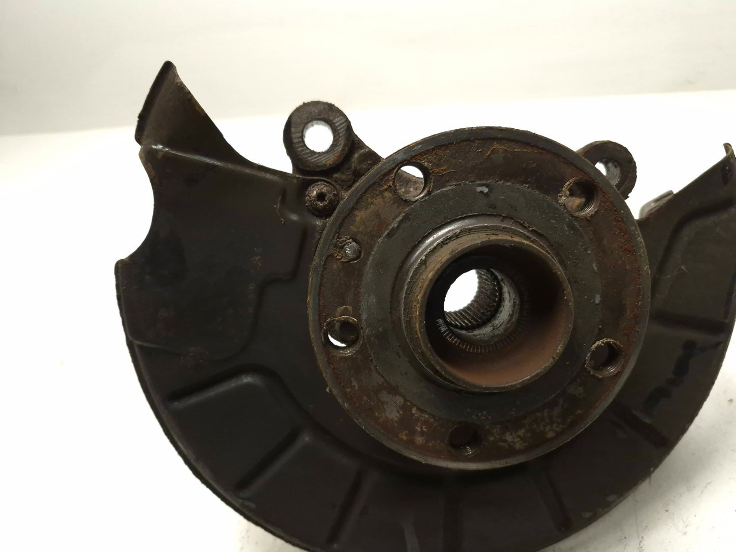 2011 Volkswagen Tiguan Front Spindle Knuckle W/ Wheel Hub Left Driver Side OEM