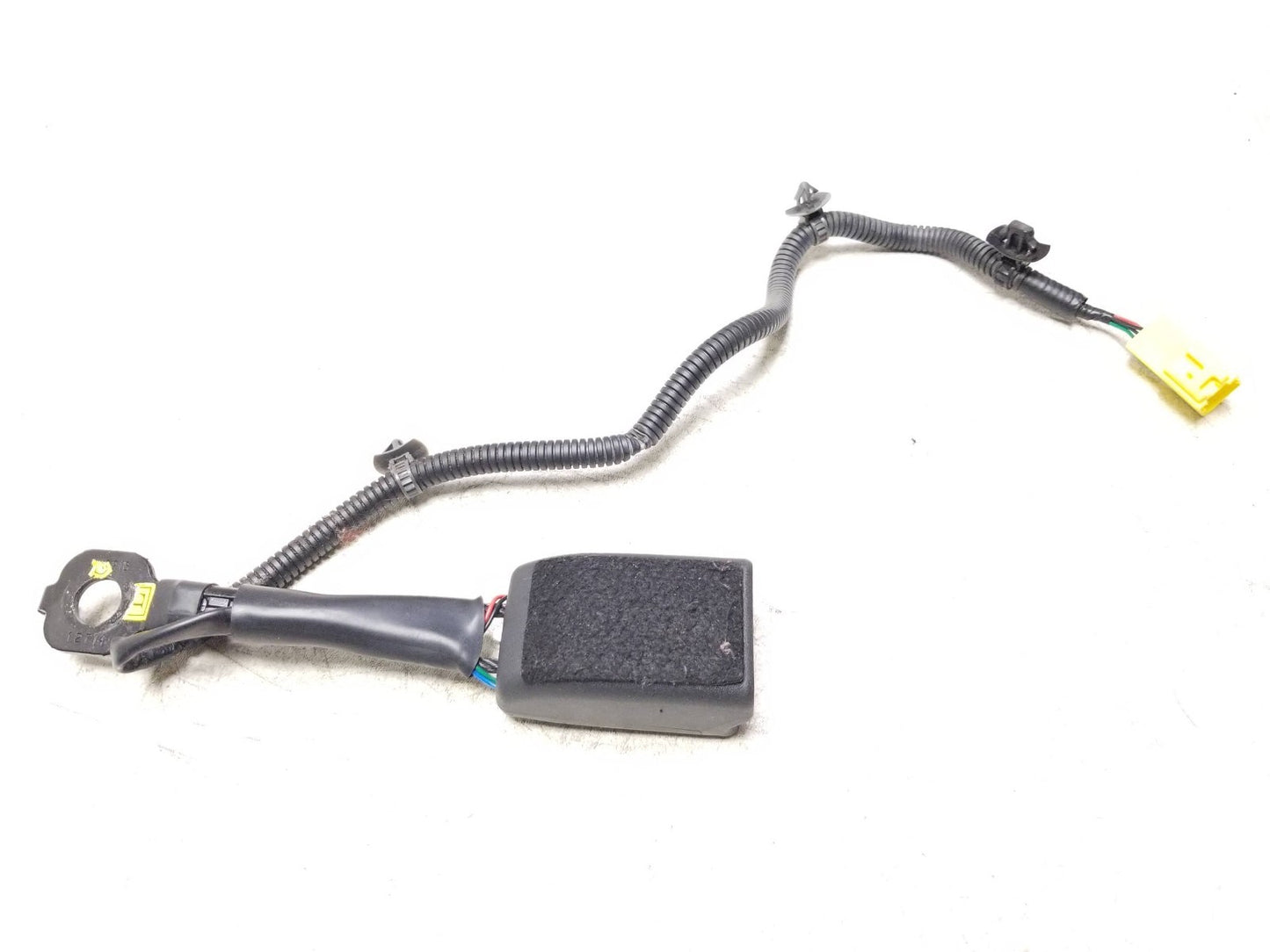 2014 - 2019 Kia Soul Front Seat Belt Buckle Driver Side Left OEM