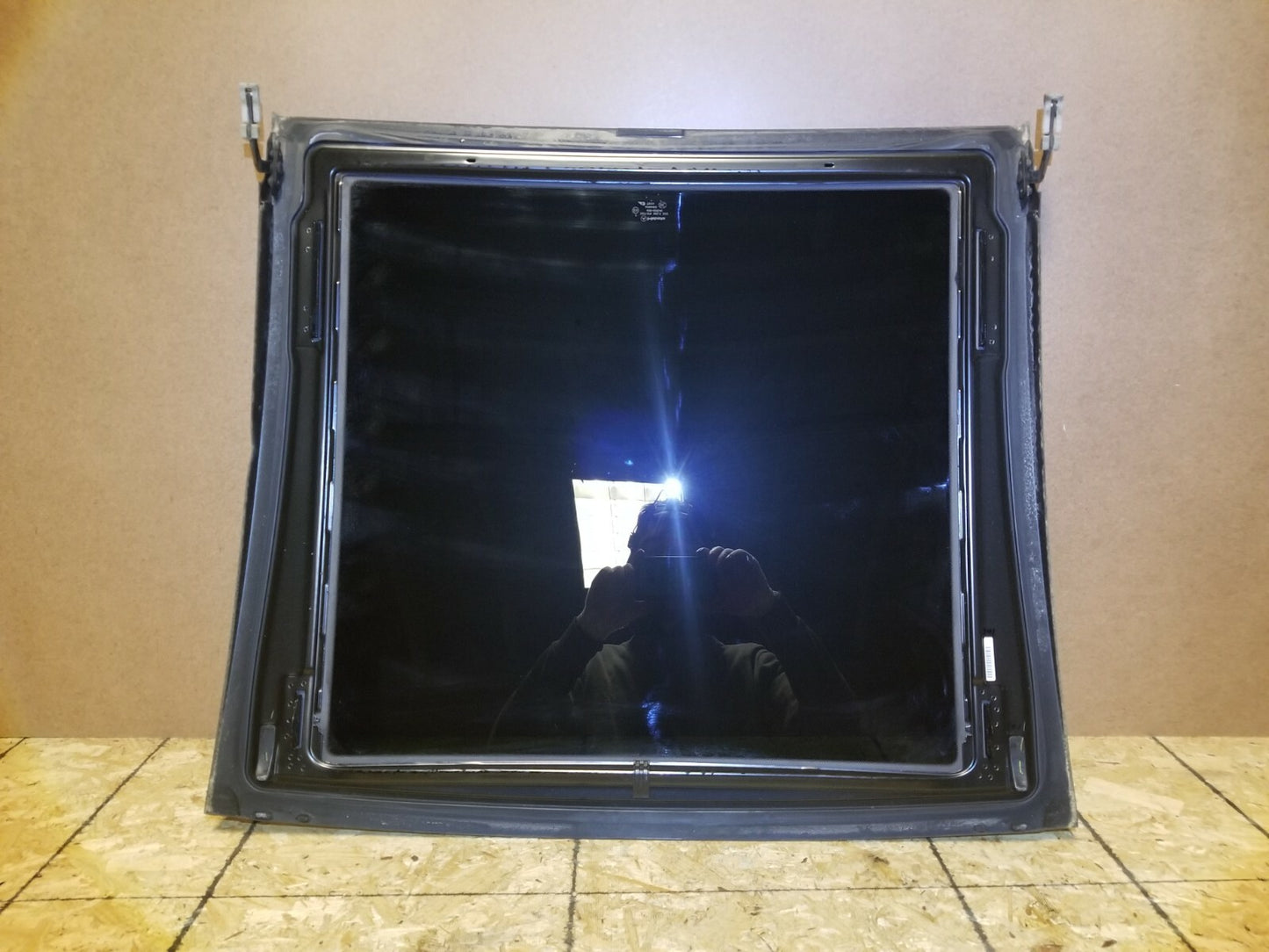 07 08 09 10 Mercedes R350 Sunroof Sun Roof Glass OEM A2517800121