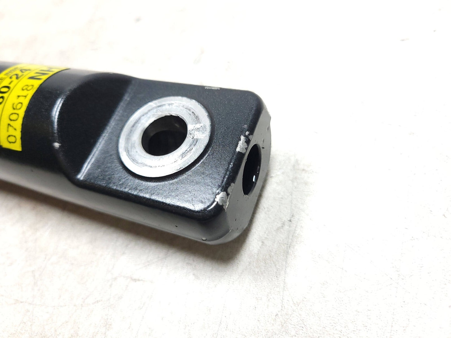 15 - 18 Yamaha Yzf-r3 Front Left Fork Case Tube Lower OEM