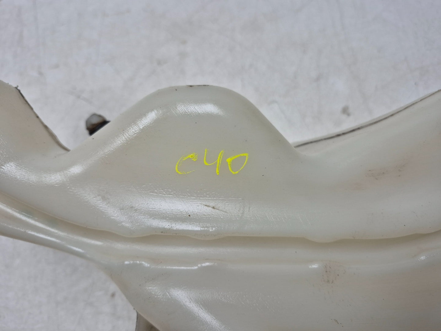 2010 Dodge Caliber Sxt Windshield Washer Fluid Reservoir 05303789af OEM