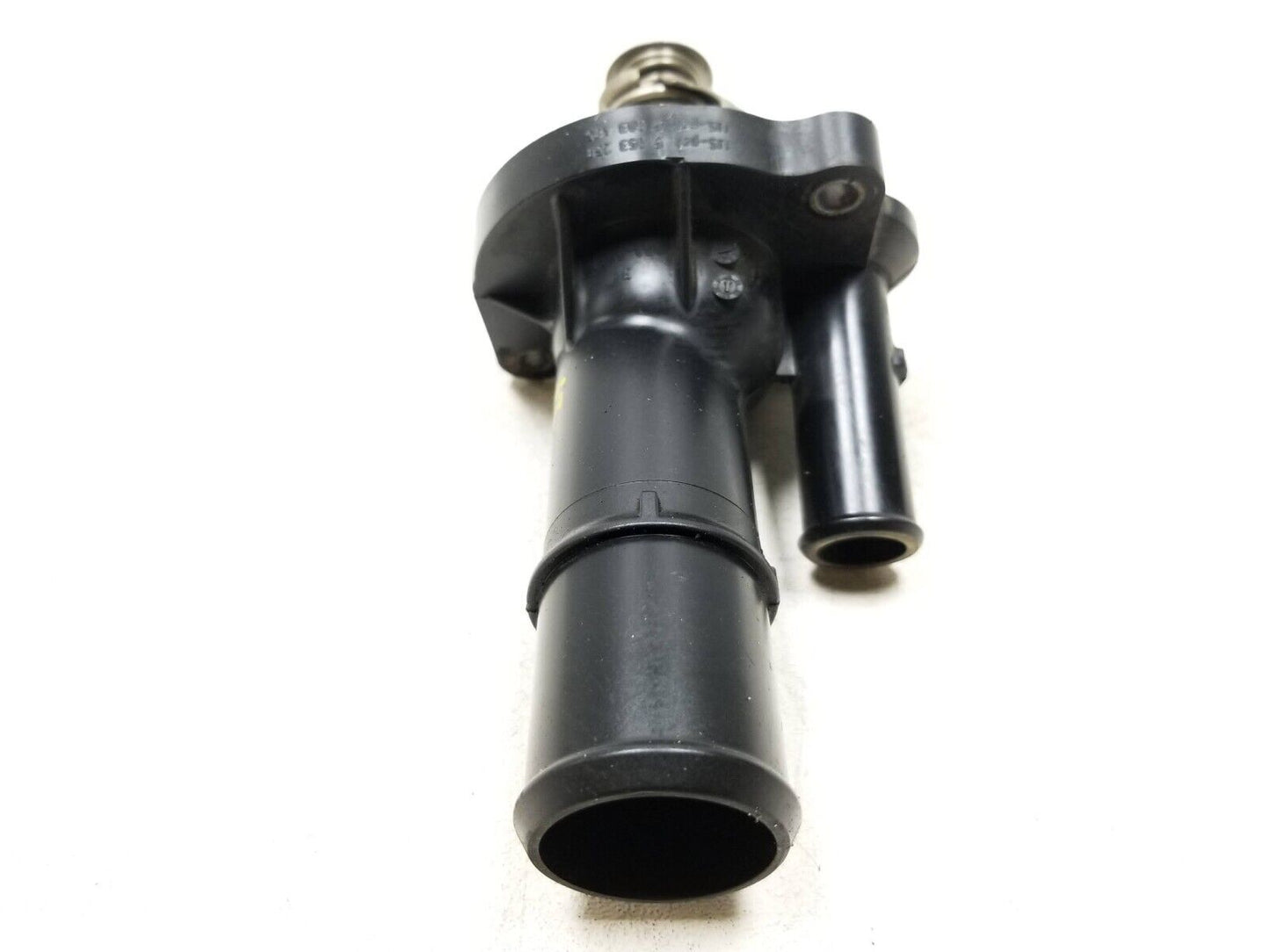 12 - 14 Ford Focus  Engine Coolant Thermostat Housing 5653258 OEM
