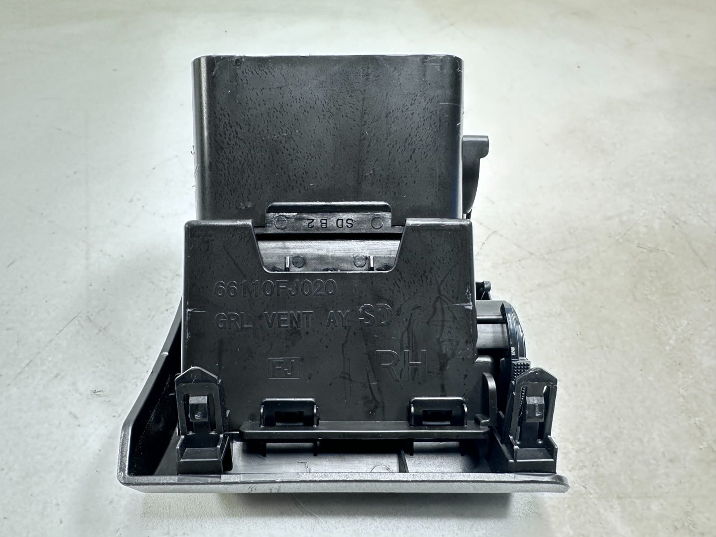 12-15 Subaru Impreza Dash Air Vent Pair OEM Sedan