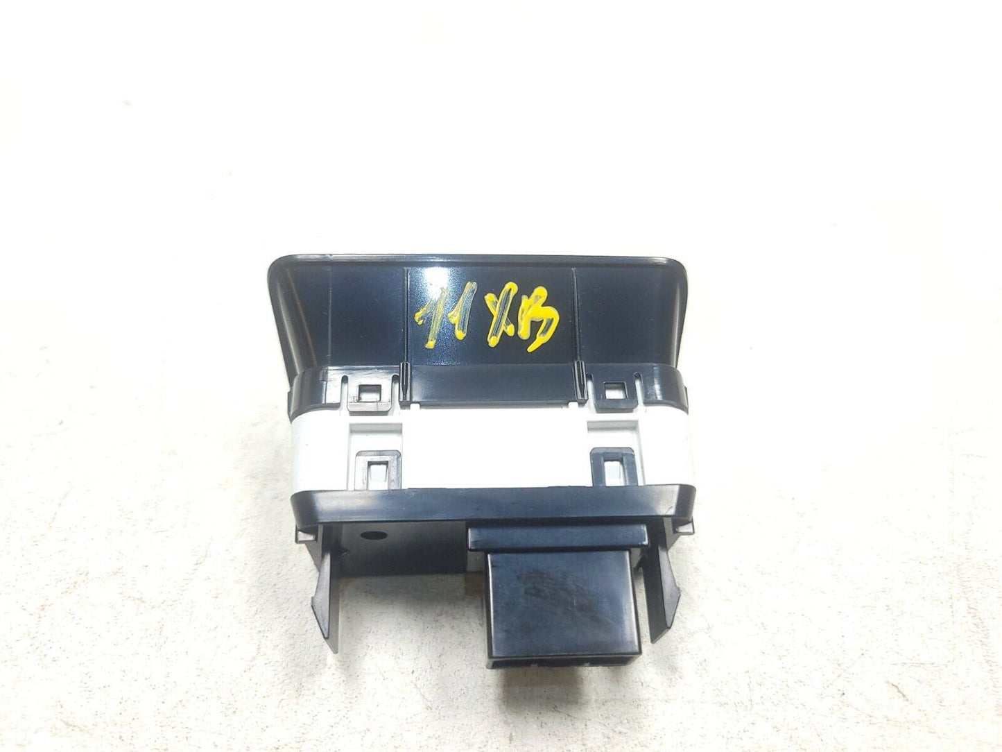 08 - 15 Scion Xb Dash Passenger Info Indicator OEM