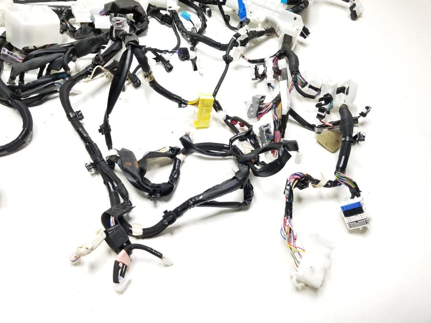 11-17 Lexus CT200h Dash Wire Harness 82141-76282 Oem✅
