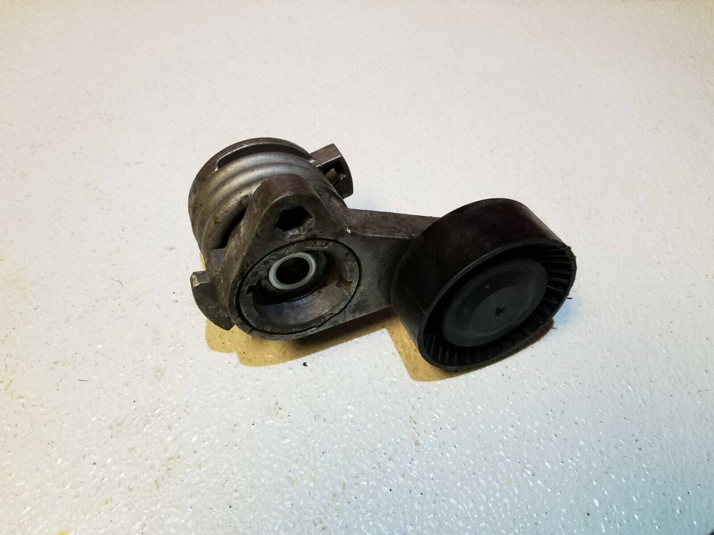 07 08 09 10 BMW E60 528i Engine Belt Tensioner OEM N52