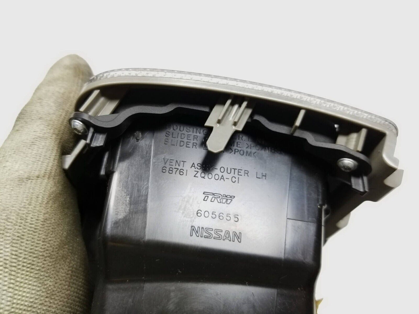 2006-2012 Nissan Armada Dash Trim Air Vent Left Driver Side OEM