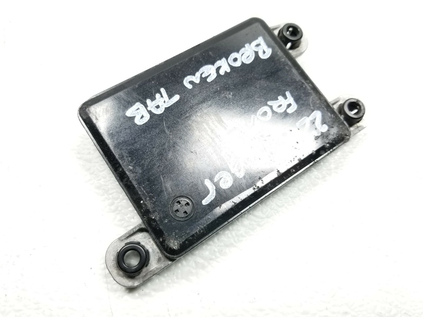 21 22 Kia Stinger Front Radar Unit 99110-j5100 OEM 312 Miles *broken Tab*