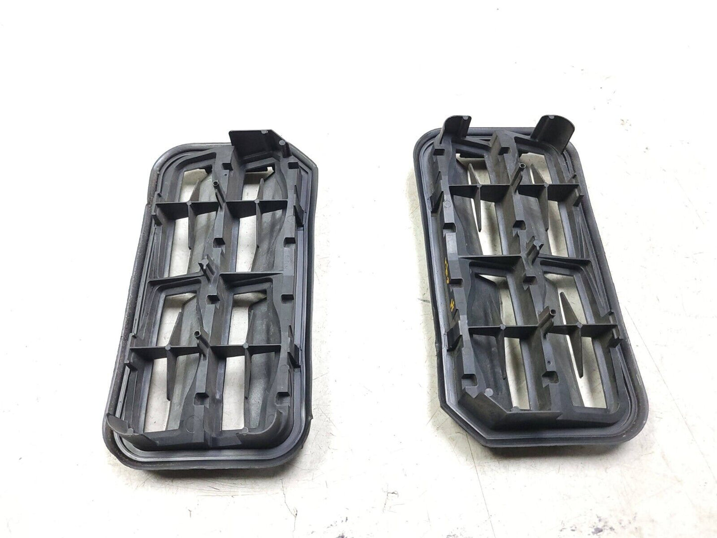 10-15 Chevrolet Equinox Rear Quarter Pressure Vent Flap Pair OEM