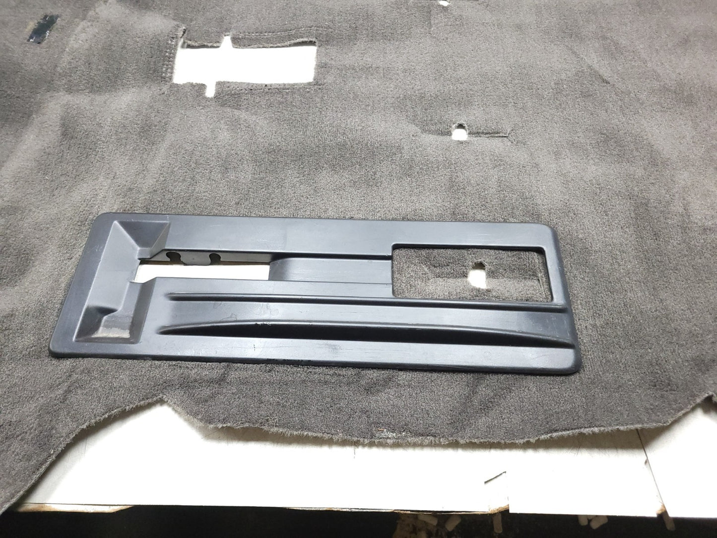 2013 Chevrolet Suburban Interior Floor Liner Mat Carpet OEM ✅