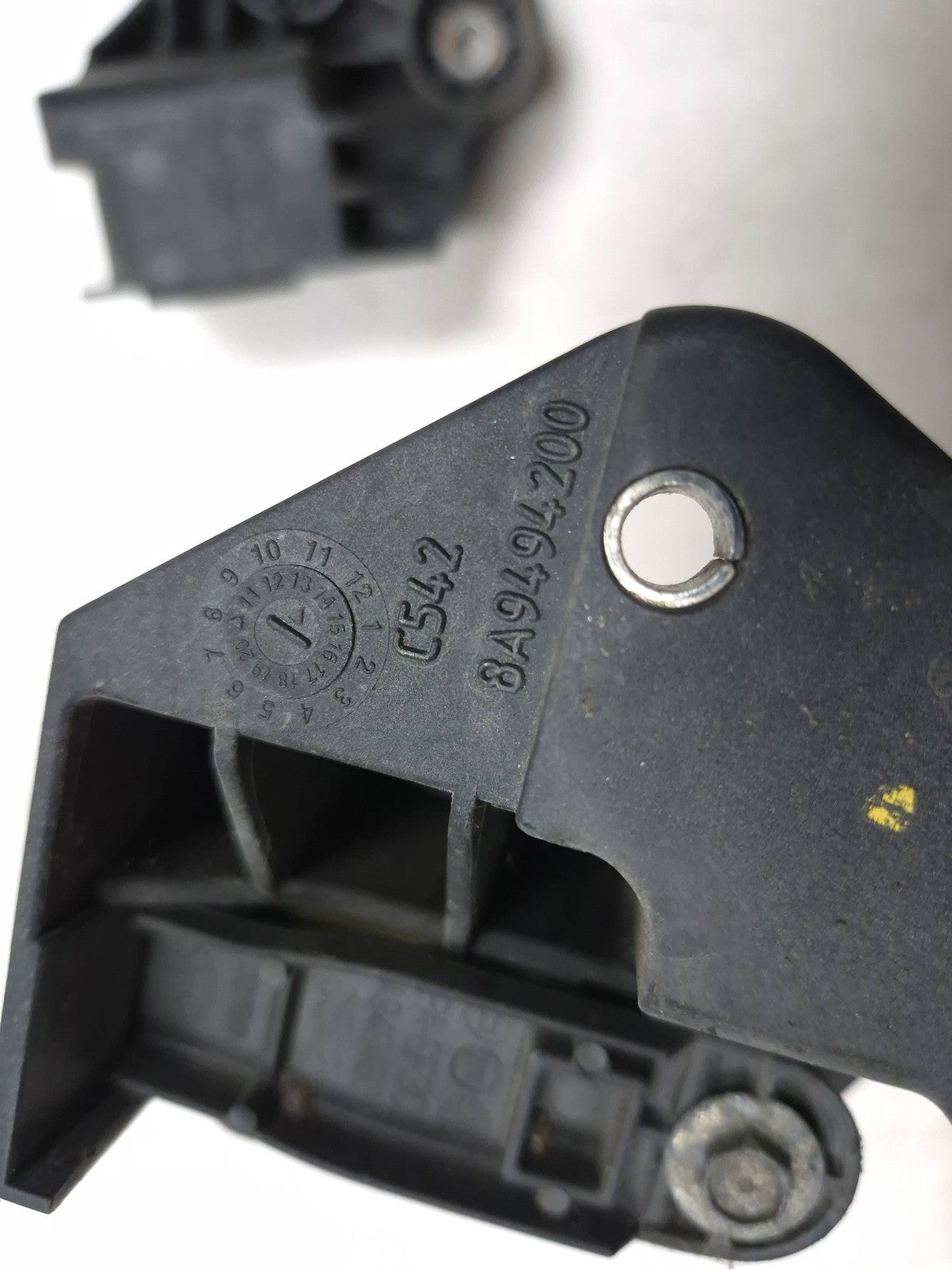 2014 Fiat 500l Radiator Mount Bracket Left & Right OEM
