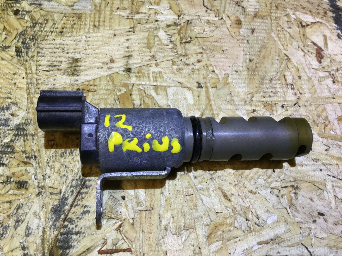 12 13 14 15 Toyota Prius Variable Camshaft Timing Control Valve OEM