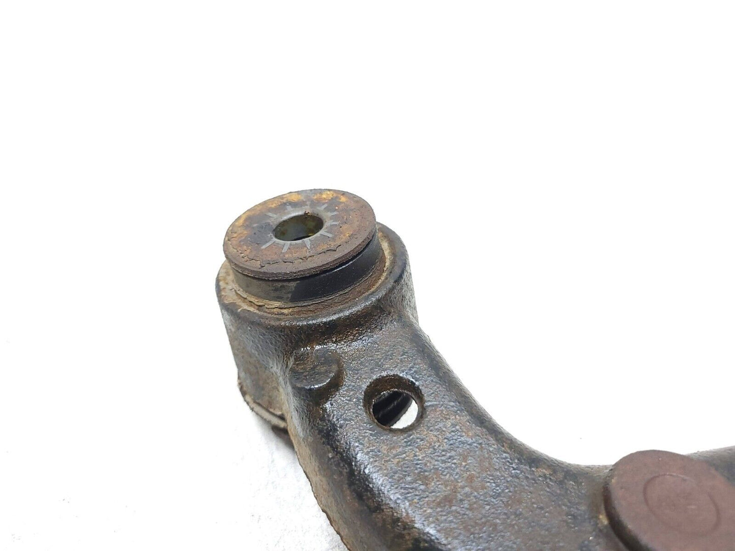 14-19 Chevrolet Silverado 1500 Front Differential Carrier Bracket Right Rh OEM