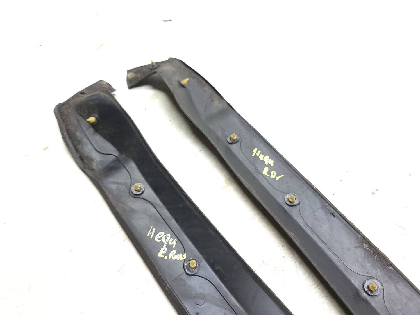 10-15 Chevrolet Equinox Liftgate Window Side Reveal Molding Left & Right OEM