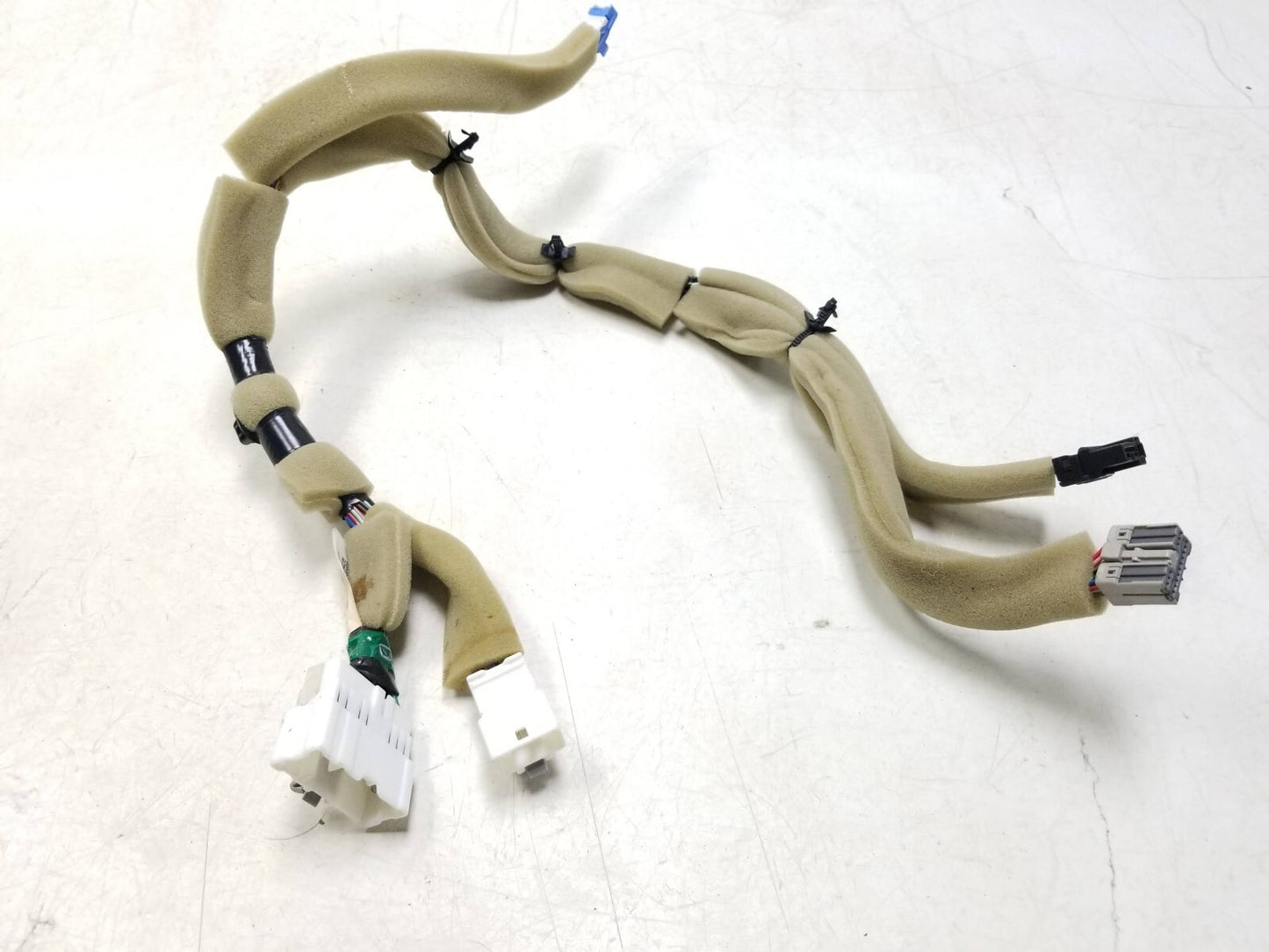 2011 - 2015 Nissan Rogue Center Console Sub Wire Harness OEM