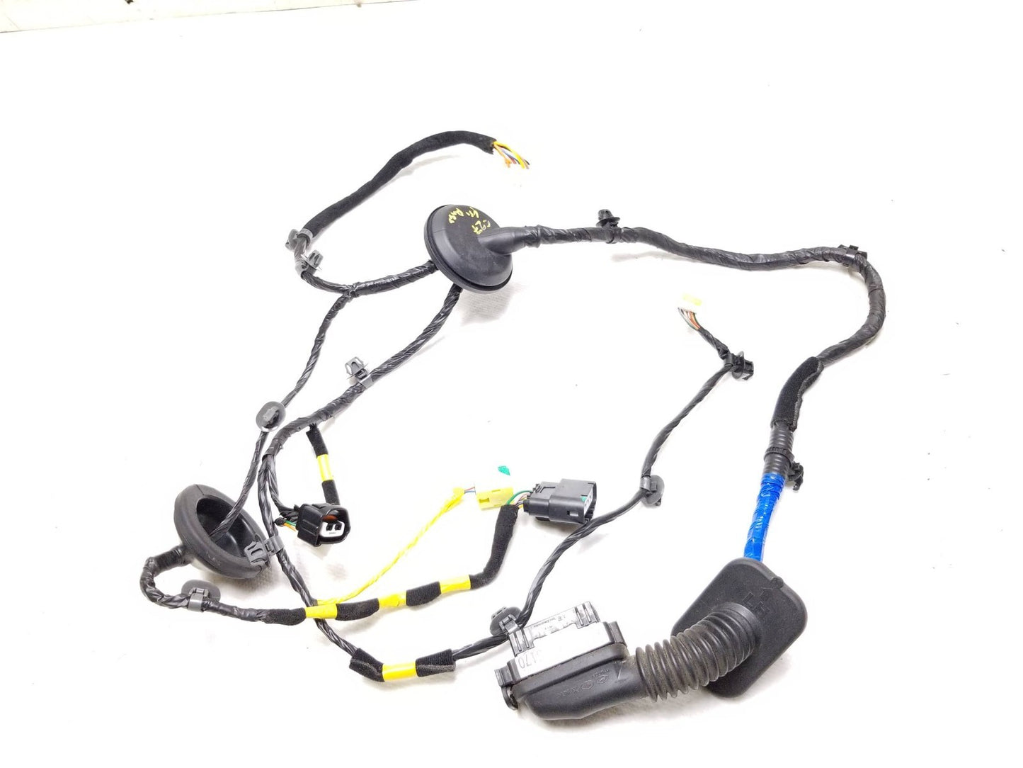2014 - 2016 Kia Soul Door Wire Wiring Harness Front Passenger Side Right OEM
