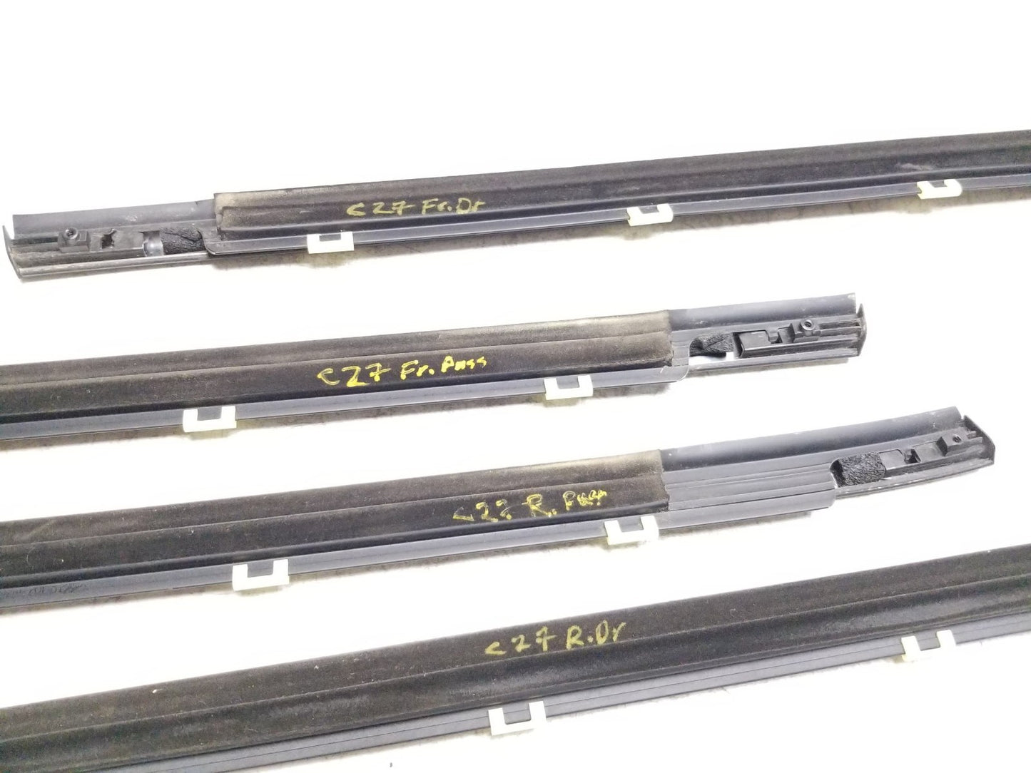 2014 - 2019 Kia Soul Door Glass Belt Seal Molding Set OEM