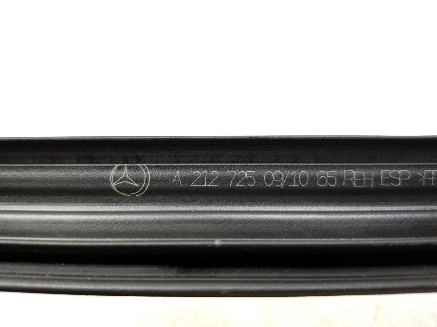 10-16 Mercedes E350 E500 Door Window Frame Trim & Seals Front Driver Side Lh OEM