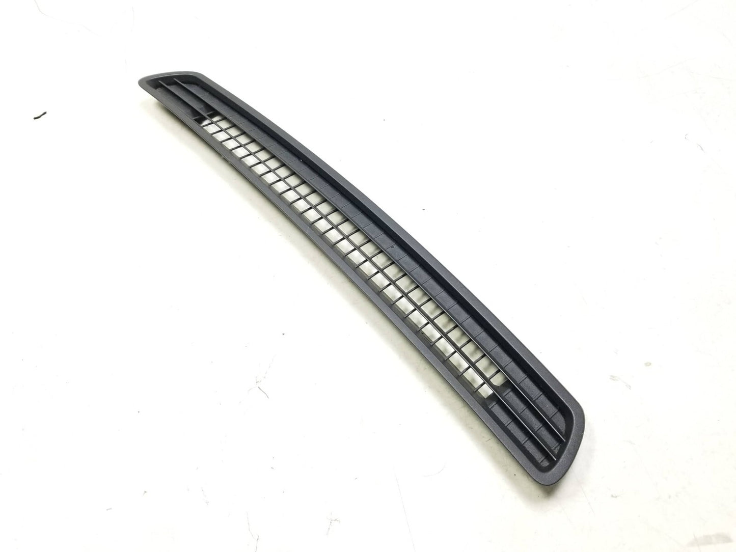 2008 - 2015 Nissan Rogue Dash Upper Defrost Grille Air Vent OEM