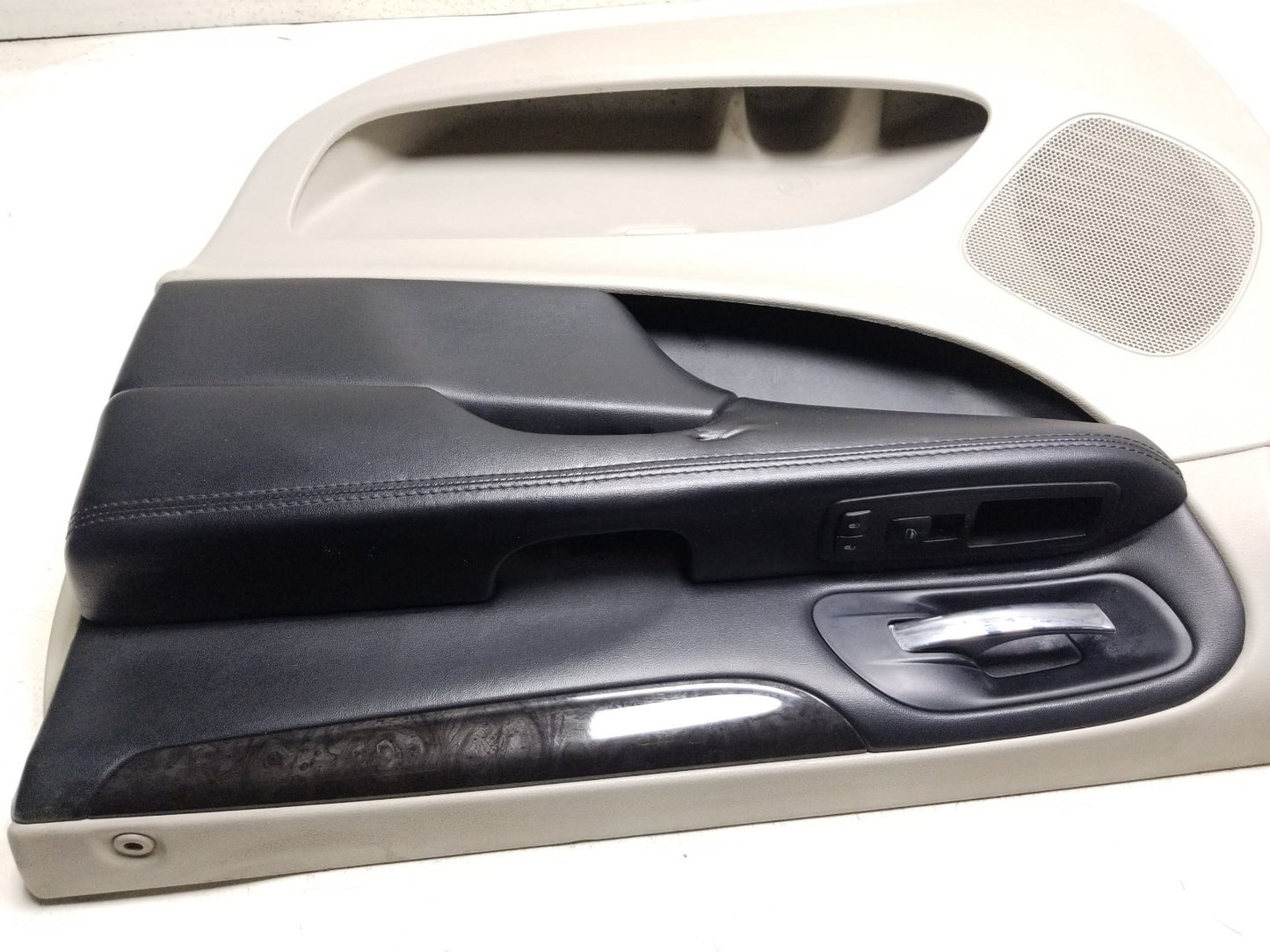 2011 - 2020 Dodge Grand Caravan Door Panel Trim Front Passenger Side Right OEM