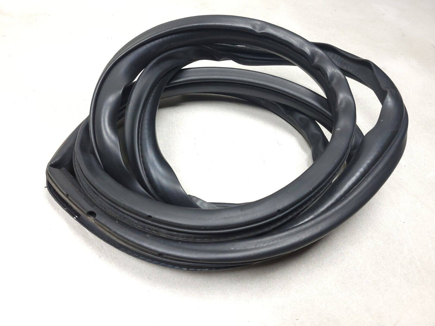 07-09 Mitsubishi Outlander Door Weatherstrip Seal Rear Passenger Side 2pcs OEM