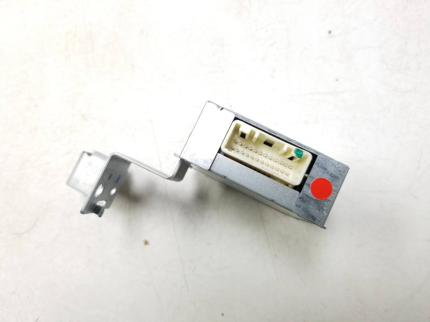2008 - 2015 Nissan Rogue Auxiliary Audio System Module  OEM