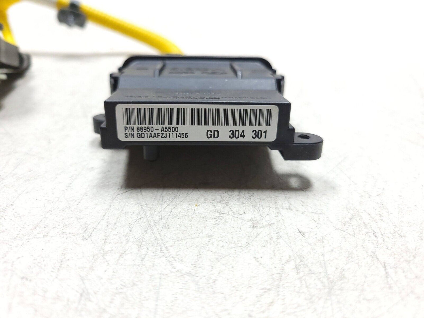 2014 - 2017 Hyundai Elantra Gt Front Seat Occupant Sensor & Wire Passenger OEM