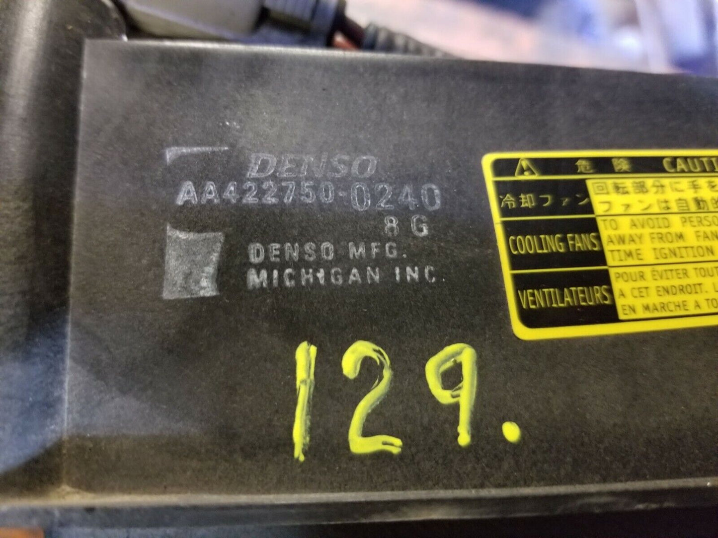 01-06 Toyota Camry Radiator Fan Cooling Motor Assembly Behind Radiator 2.4l OEM