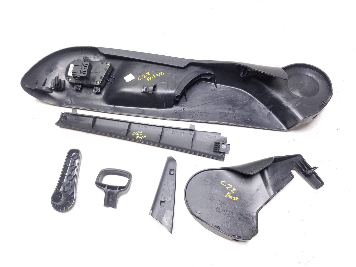 2010 - 2014 VW Golf GTI Seat Side Trim Front Passenger Side Right OEM