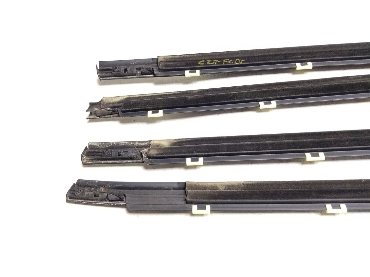 2014 - 2019 Kia Soul Door Glass Belt Seal Molding Set OEM