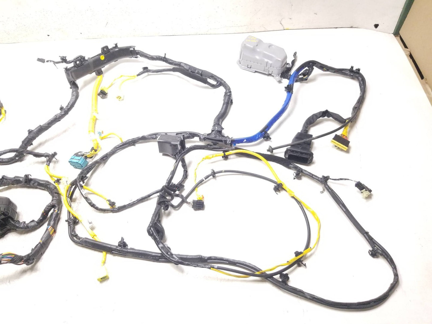 2014 - 2016 Kia Soul Interior Floor Wire Harness OEM