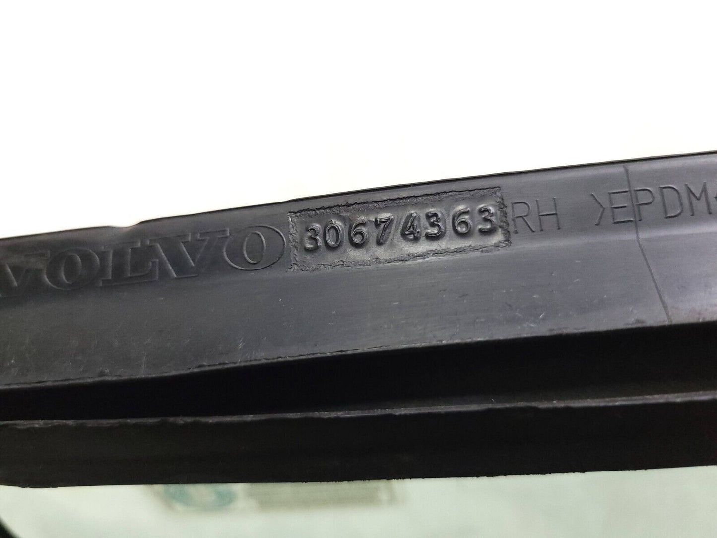 2001-2009 Volvo S60 Rear Door Vent Glass Passenger Side Right OEM