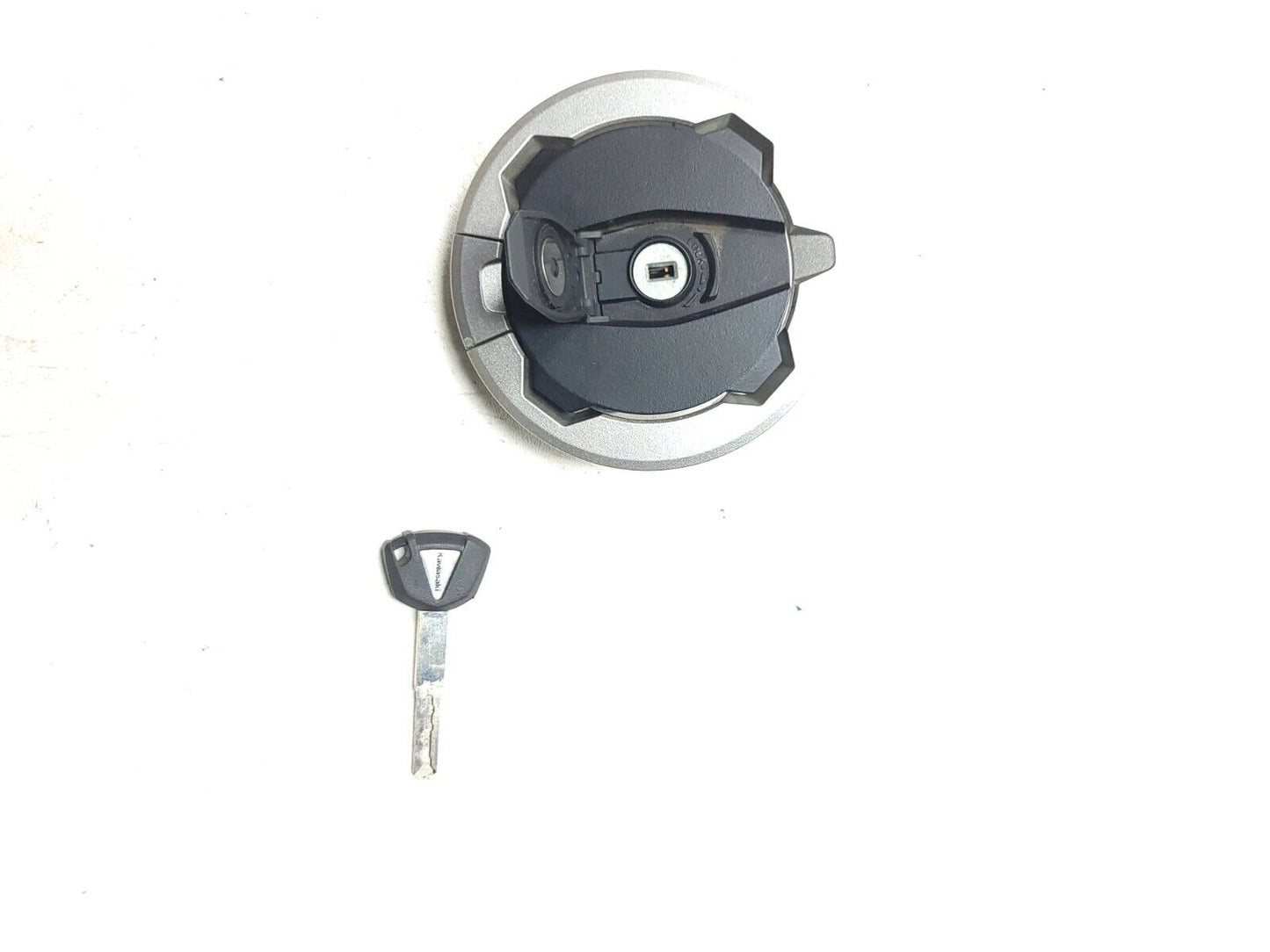 19 - 23 Kawasaki Z400 Er400 Ninja Fuel Tank Seat Lock W/ Key OEM