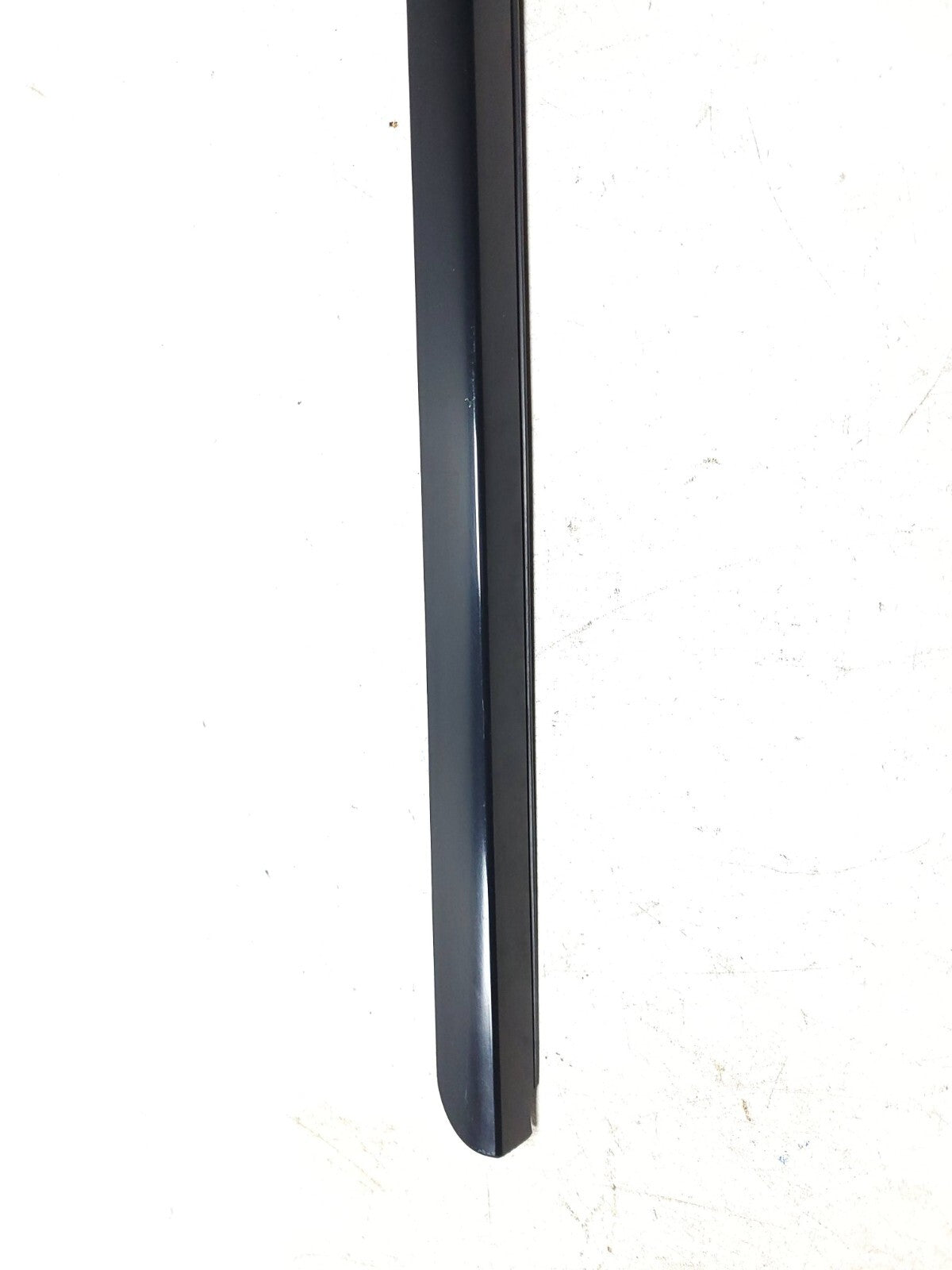 2010 - 2014 Chevrolet Suburban Side Door Window Outer Sealing Strip OEM