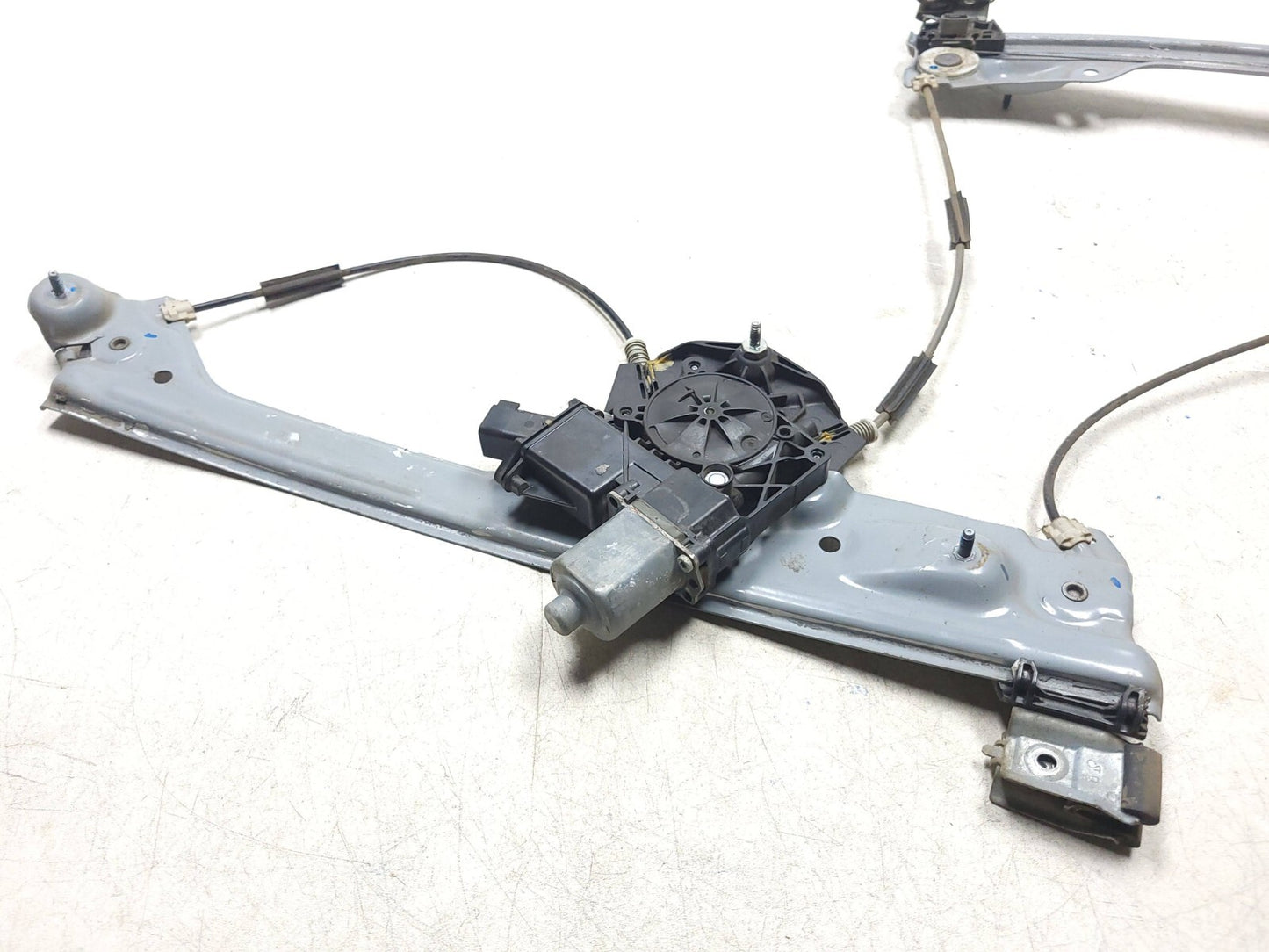 14-19 Chevrolet Silverado 1500 Window Regulator & Motor Front Driver Side Lh OEM