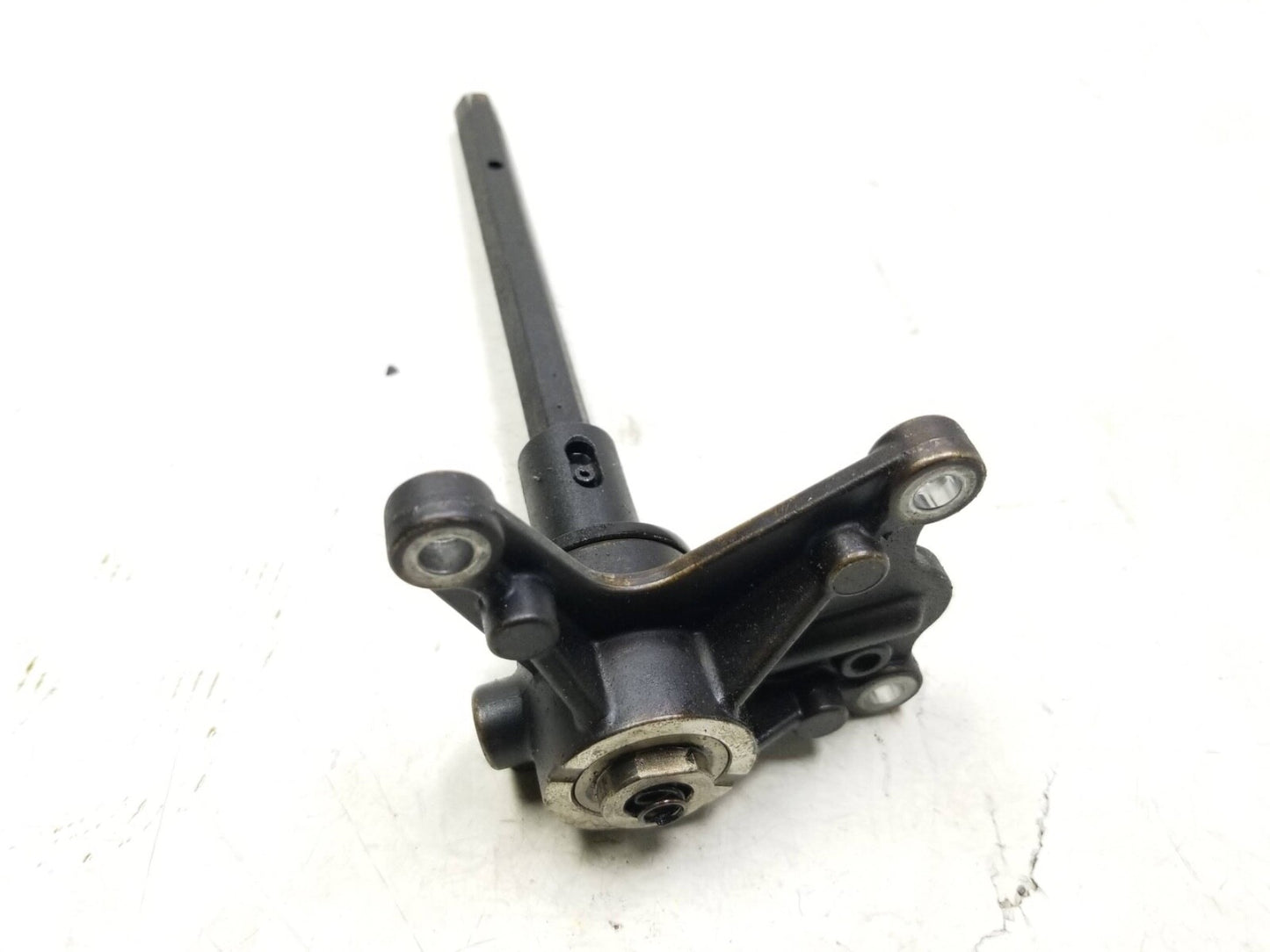 2009 - 2017 Audi Q5 Motor Oil Pump Drive Gear Shaft OEM