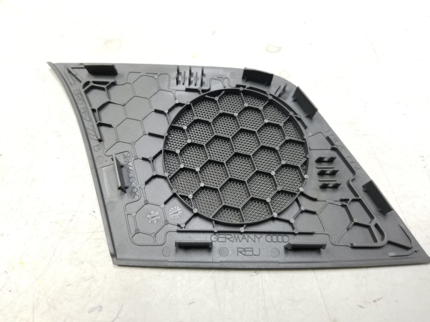 2009 - 2017 Audi Q5 Dash Speaker Cover Grille OEM