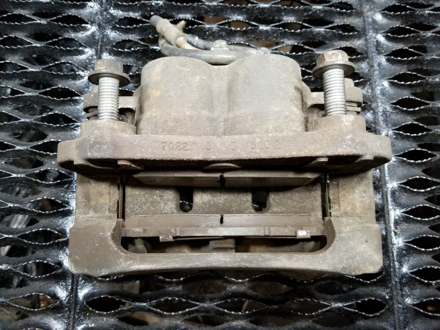 04 05 06 07 Infiniti QX56 Front Right Passenger Side Brake Caliper OEM