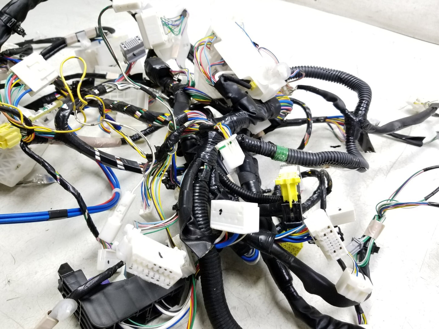 2011 Scion Xb Dashboard Instrument Panel Wiring Harness OEM