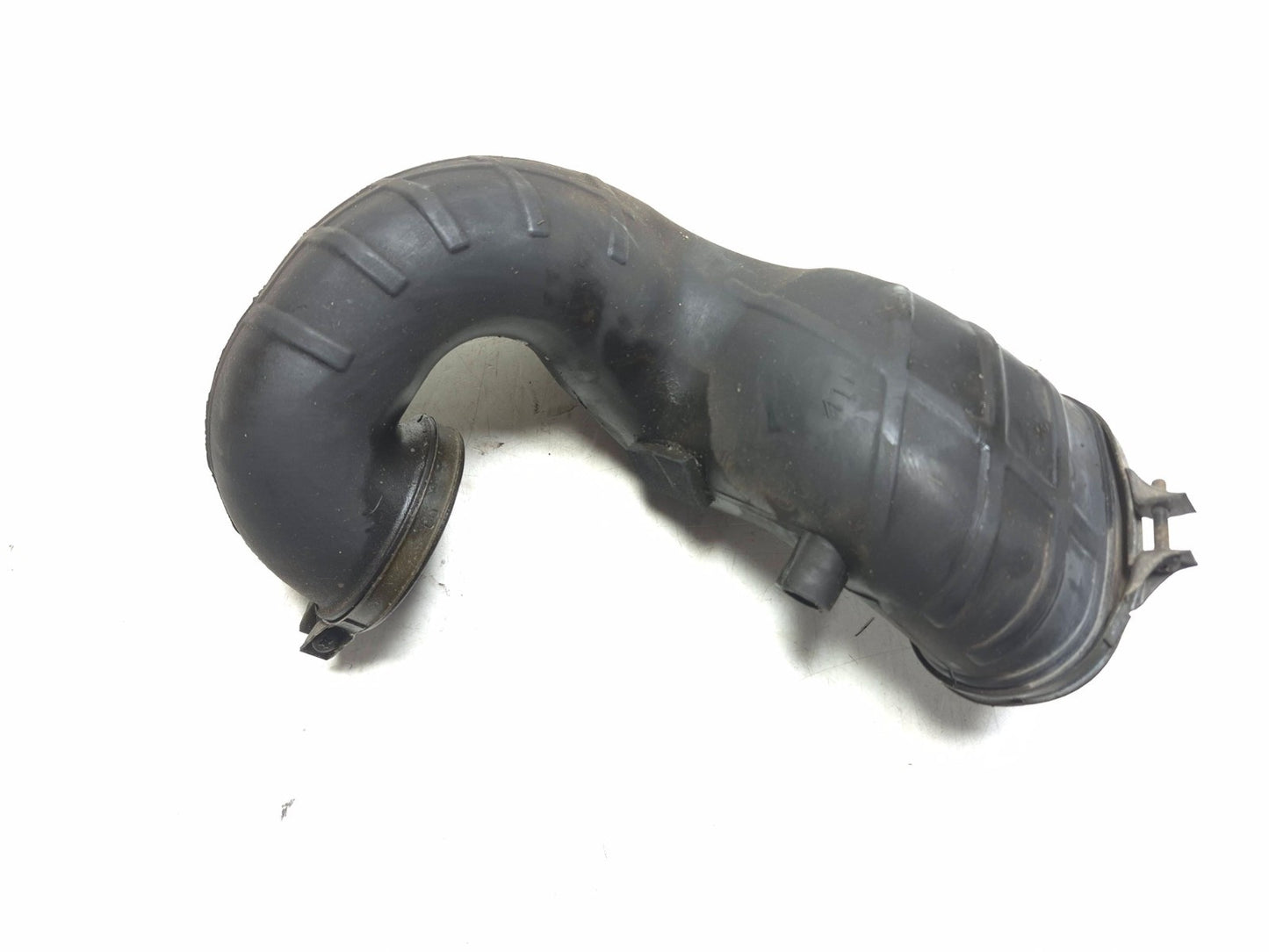 2004 Suzuki Intruder Volusia Vl800 Air Cleaner Outlet Tube OEM