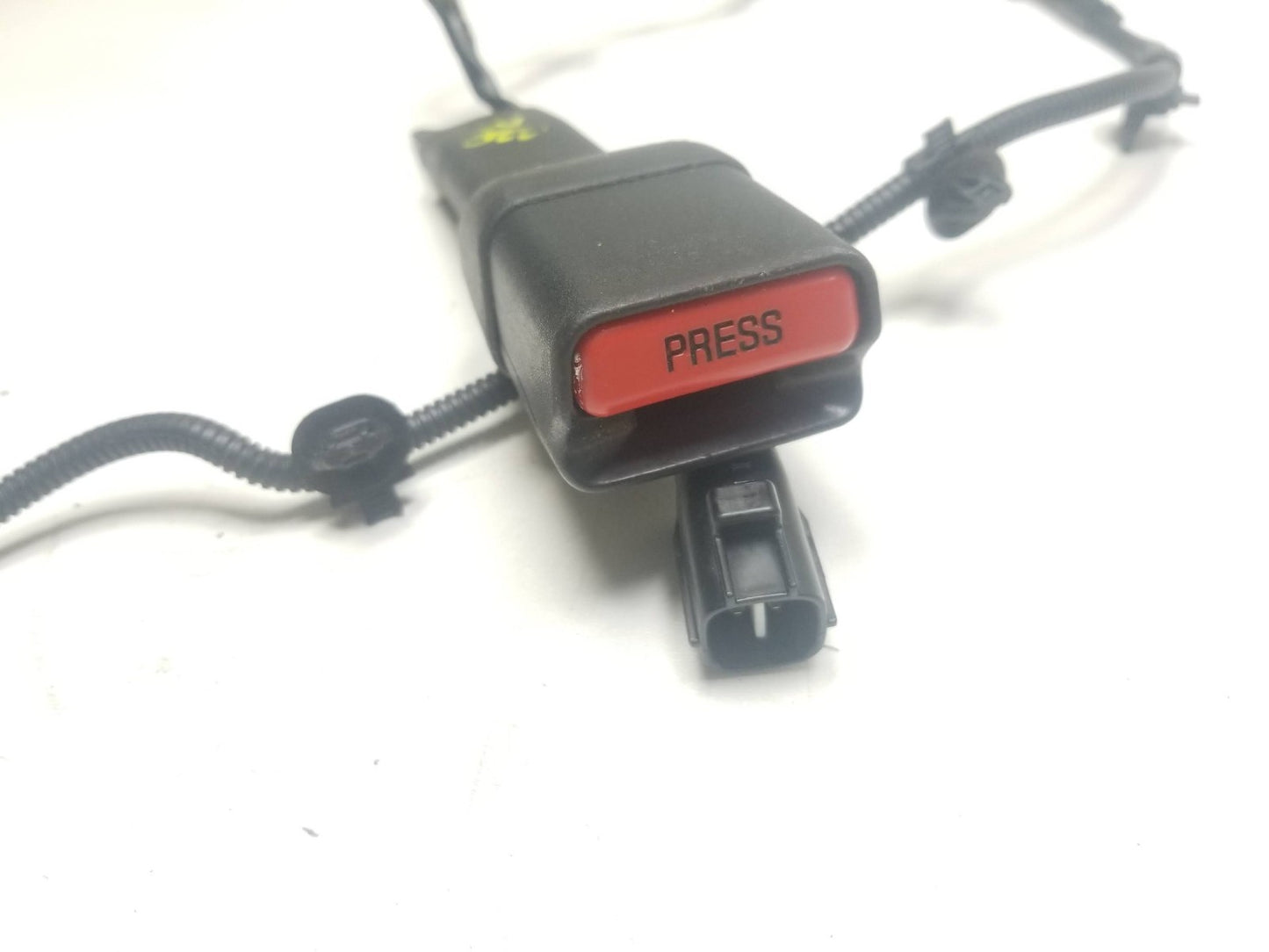 2011 - 2016 Scion Tc Front Driver Seat Belt Buckle OEM